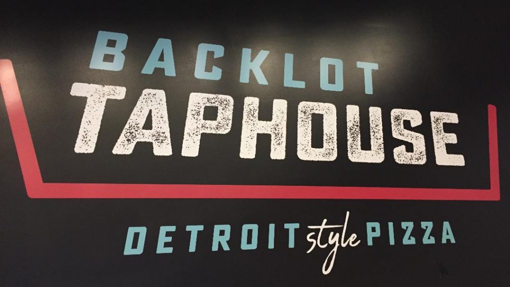 Backlot Taphouse Logo