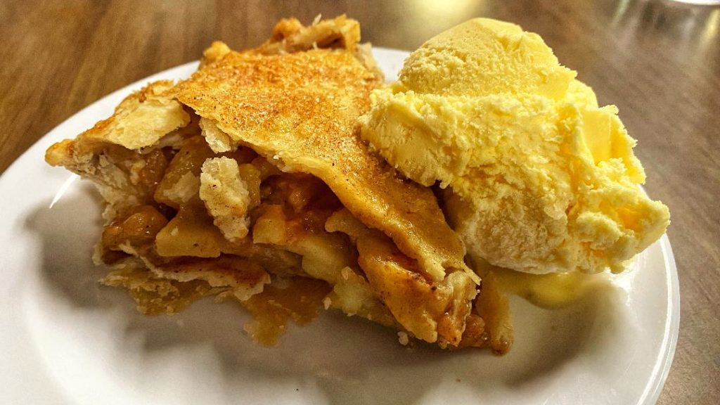 NG City Cafe Apple Pie