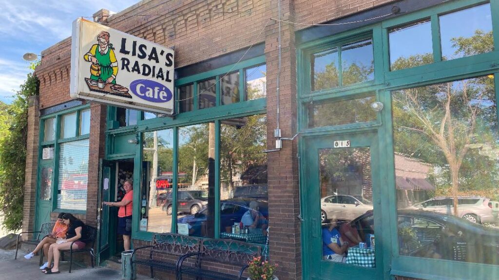 Lisa's Radial Cafe Outside