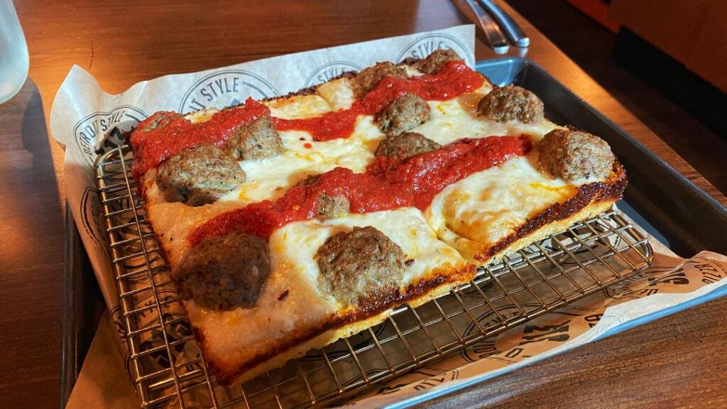Backlot Pizza + Kitchen Meatball Pizza