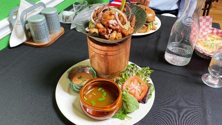 Elie's Chinchorro Chicken Mofongo