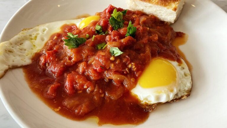 Lola's Shakshuka