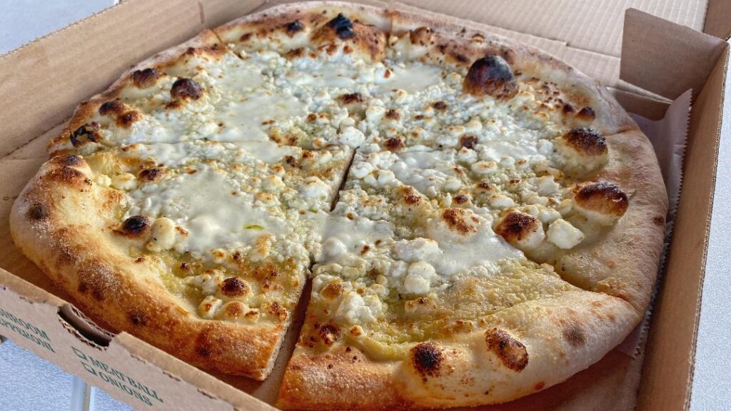 Noli's Bianco Pizza