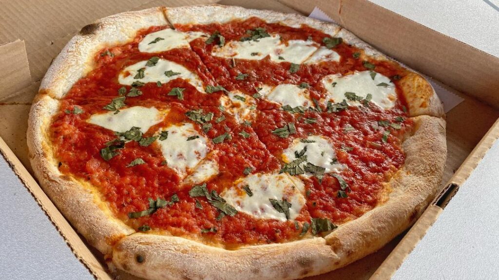 Noli's Margherita Pizza