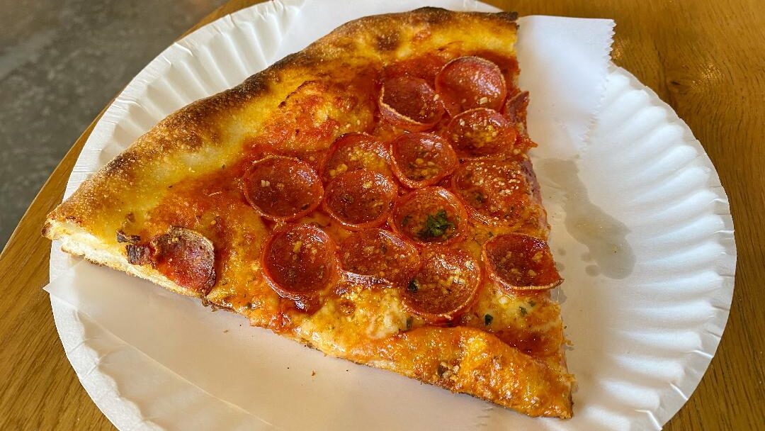 Restaurant Review: Tiny's Pizza Joint - Restaurant Hoppen