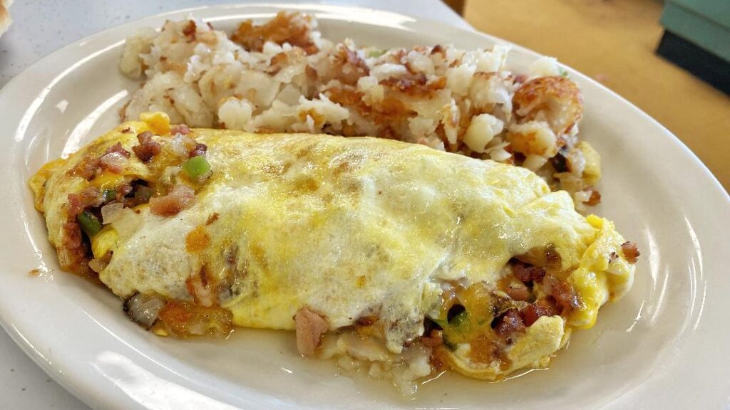 Harold's Koffee House BYO Omelet