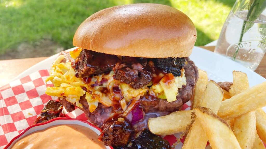 Sully's GastroBurgers & Fries The Maverick