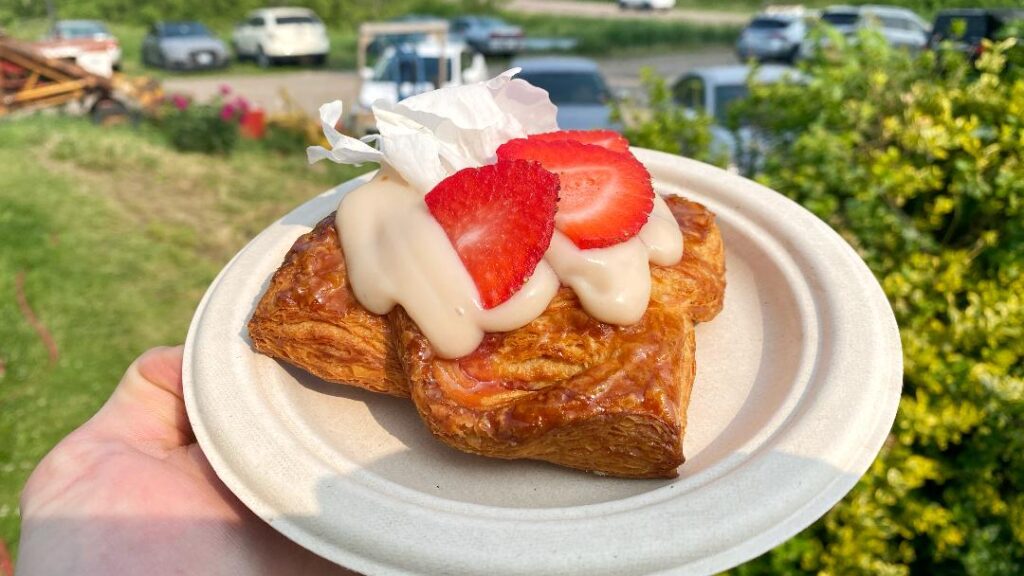 Battle of the Chefs Strawberry Rhubarb Pinwheel