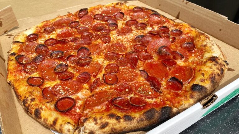 Virtuoso Pizzeria Hot Honey Pizza 2