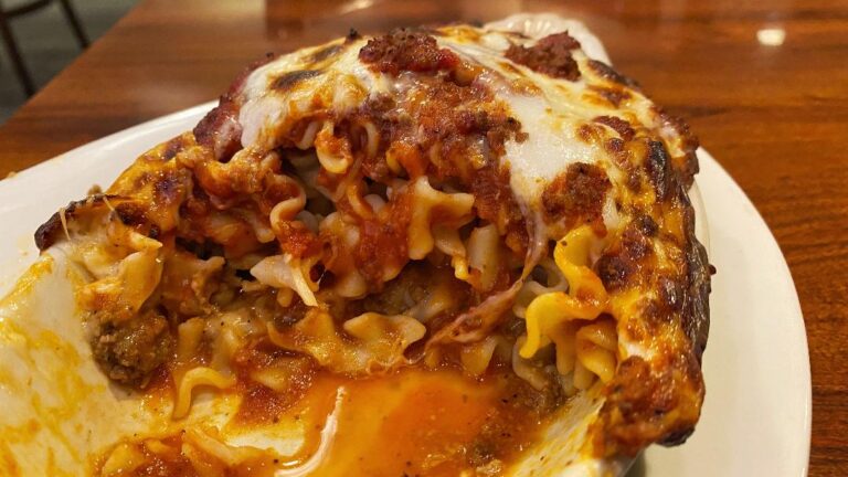 La Casa Pizzaria Lasagna