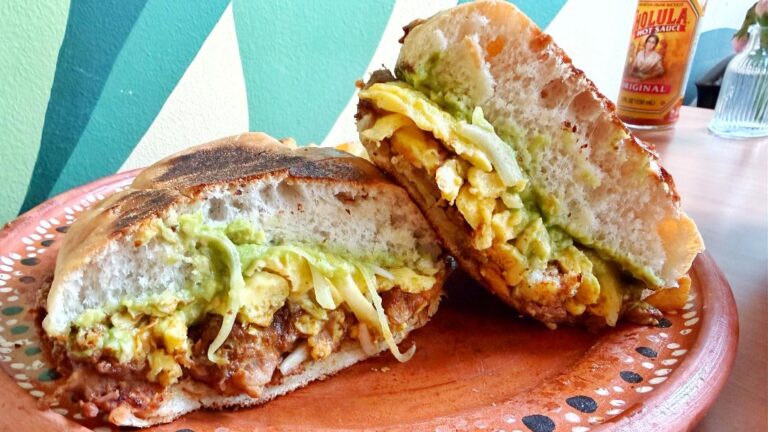 Flora Cafe Huevo-Wich