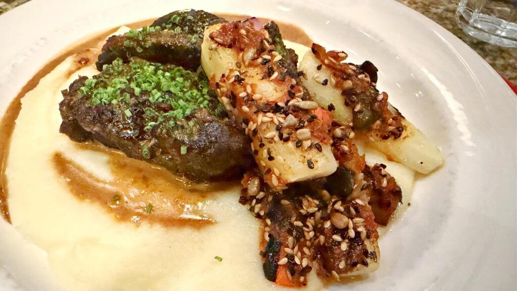 Le Bouillon Braised Beef Au Poivre