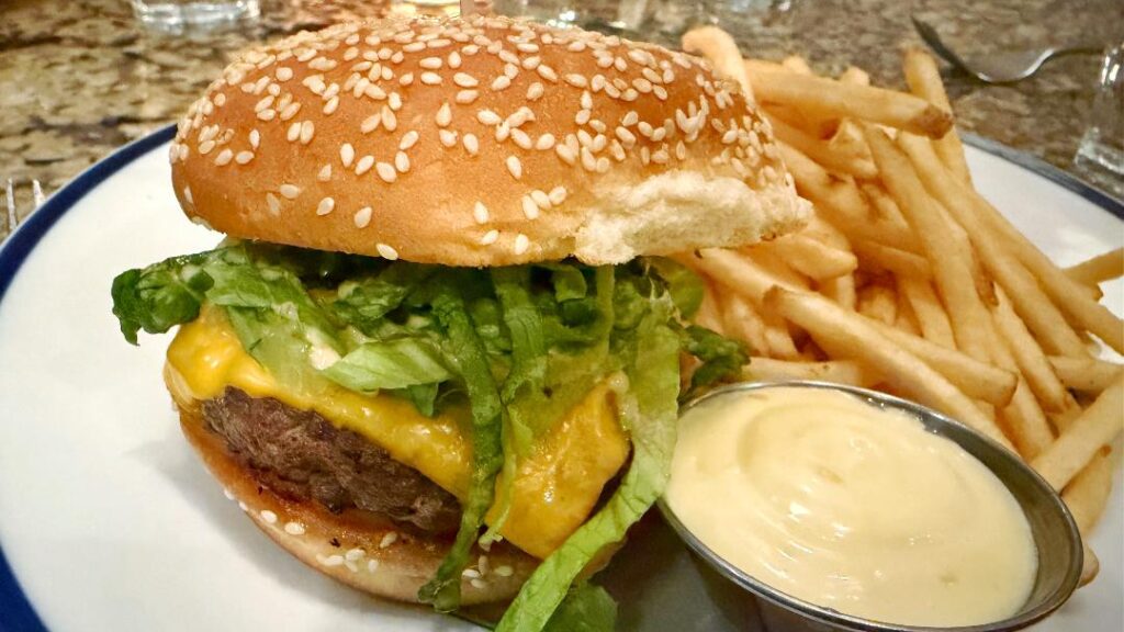 Le Bouillon NE Wagyu Burger