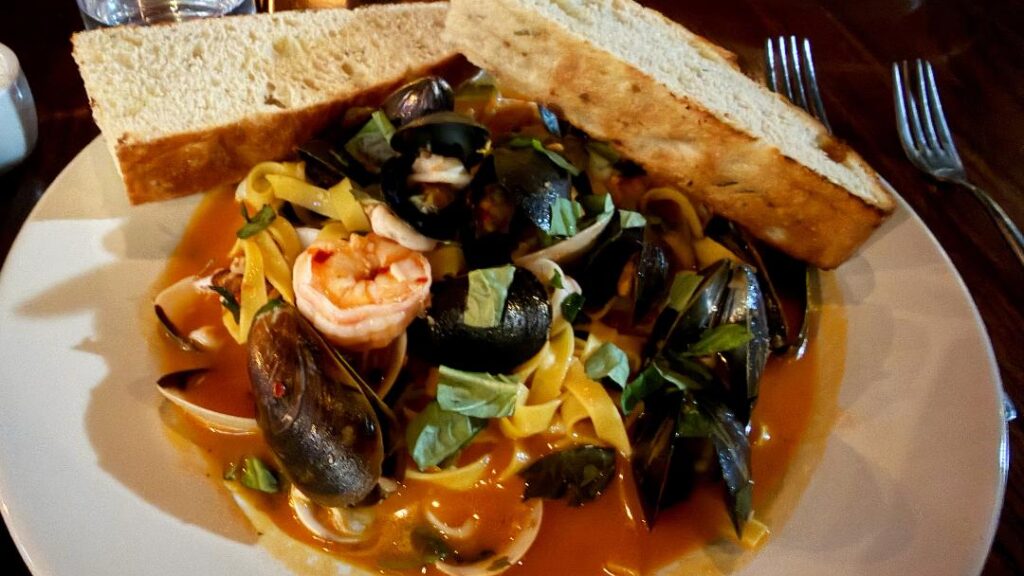 Cibo Vino Linguine Frutti Di Mare