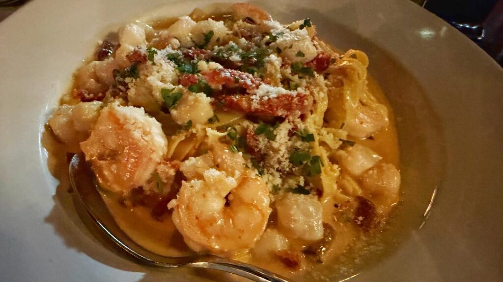 Cibo Vino Shrimp & Scallop Pasta Special