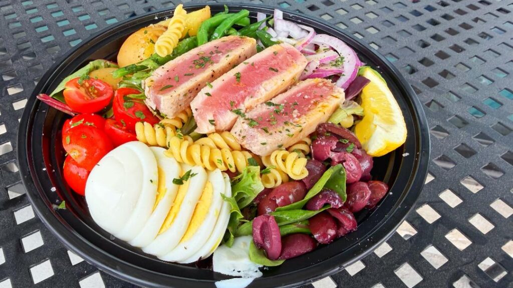Beatnik's Tuna Nicoise Salad