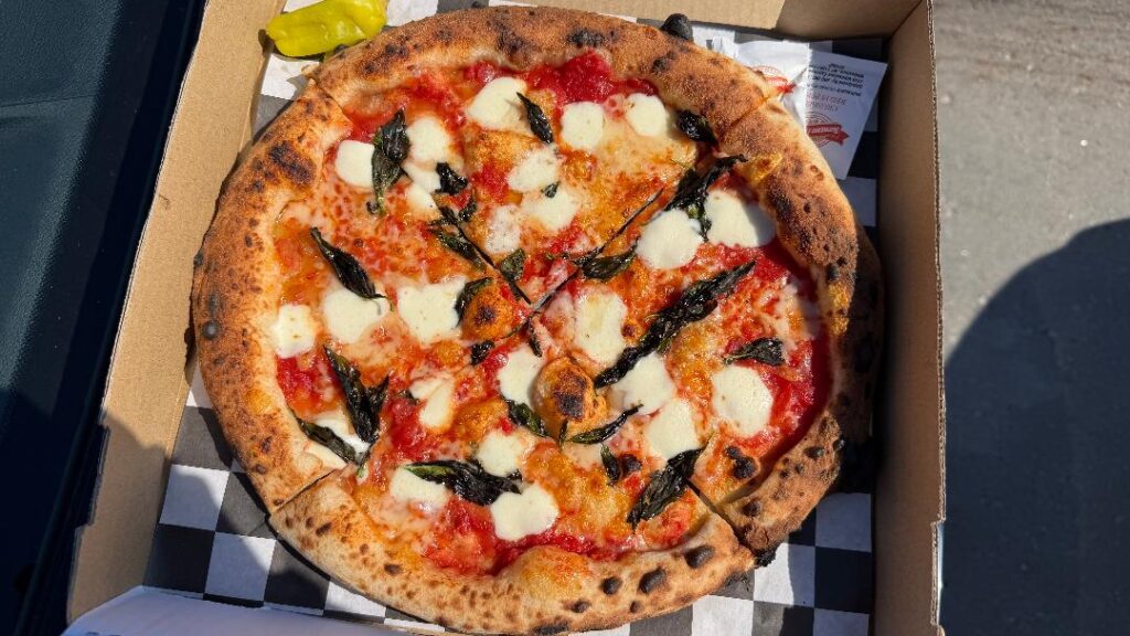 Mootz Margherita Top View